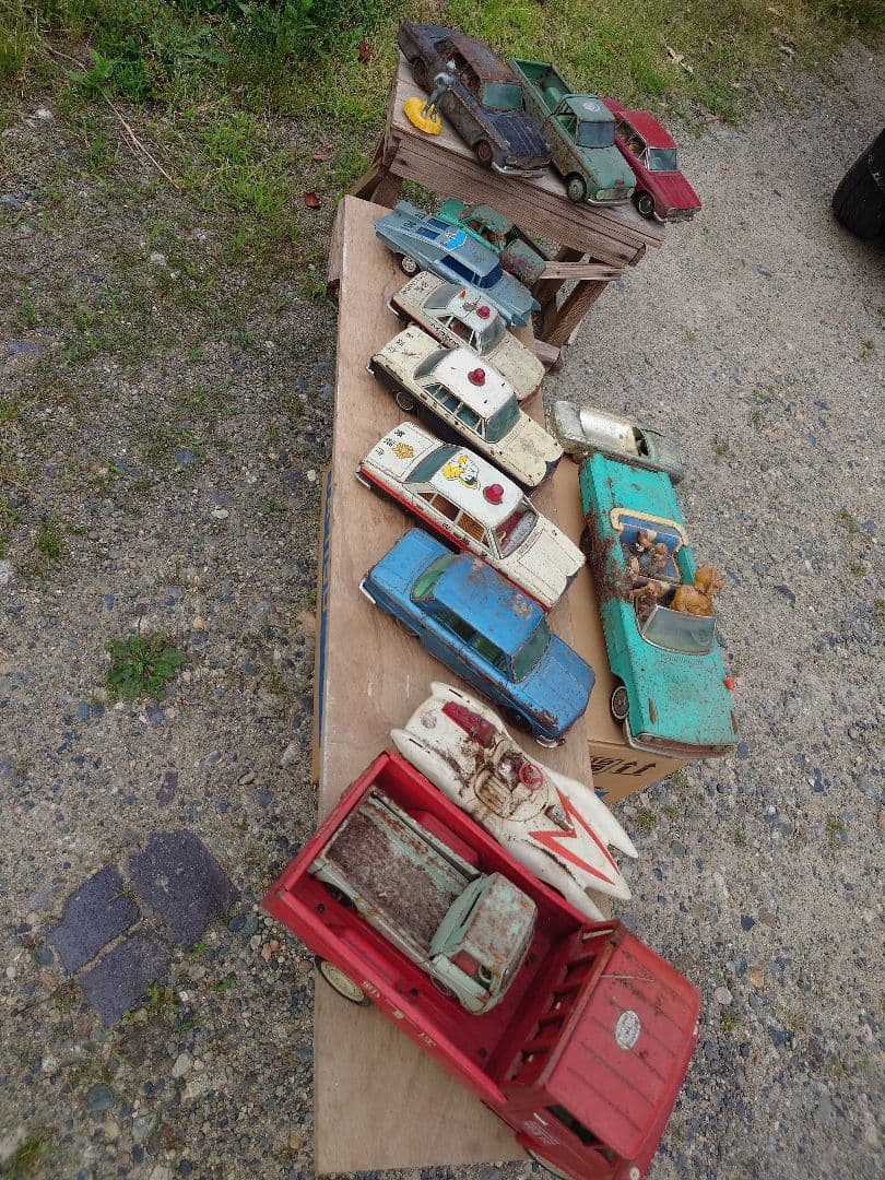 S*r様 ブリキのおもちゃ　車