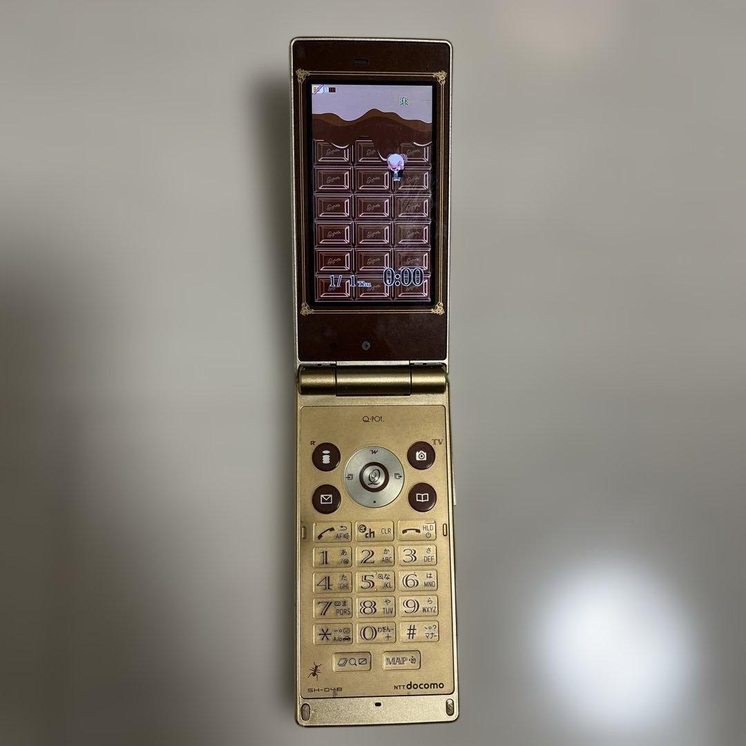 携帯電話本体 Q-pot.Phone SH-04B