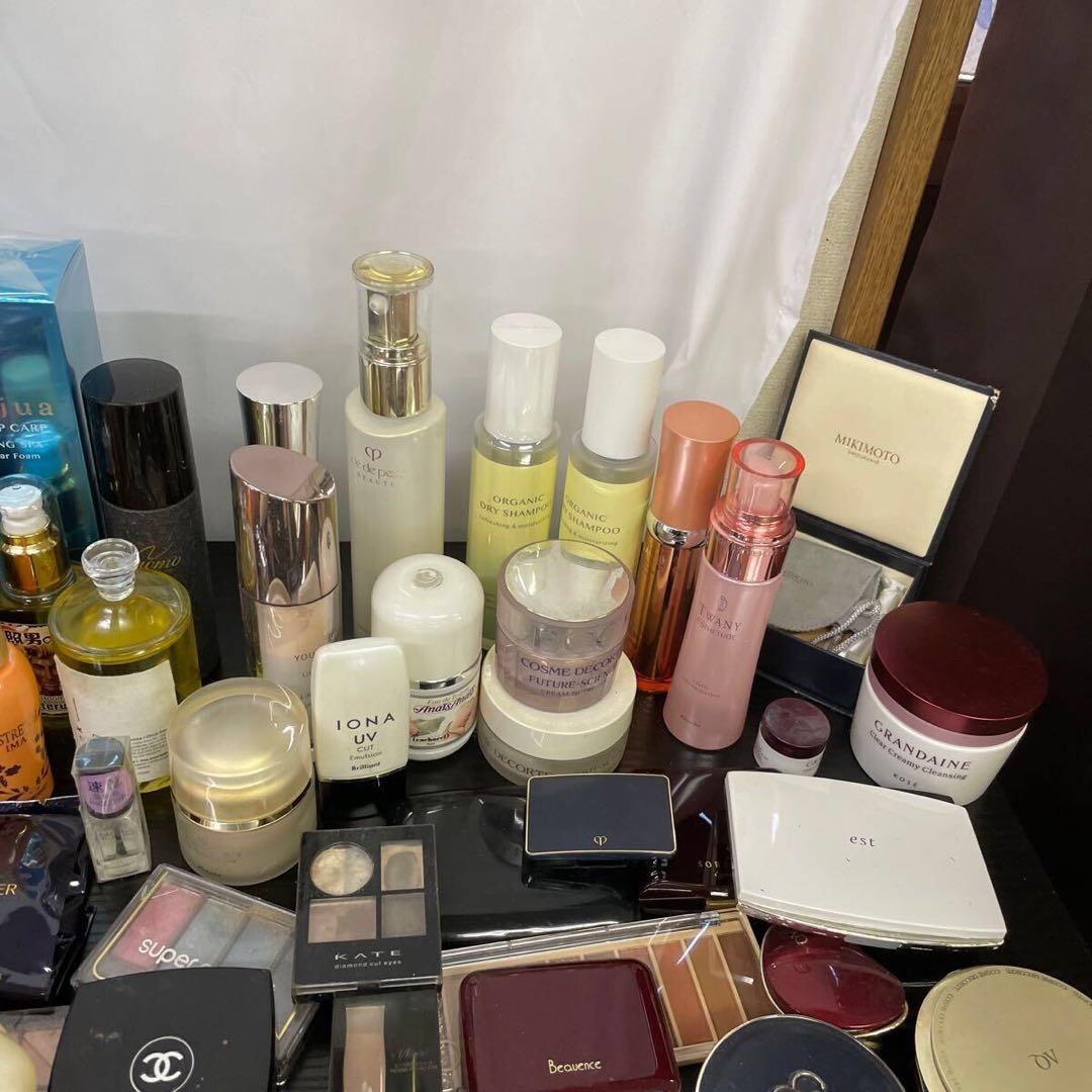 スキンケア・メイクアップアイテムセット