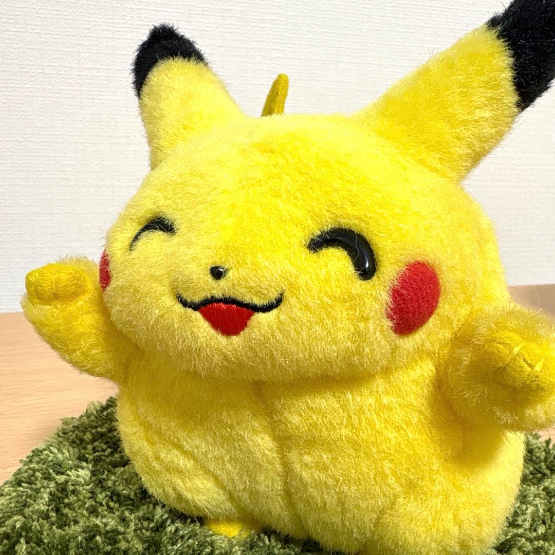 TOMY 初期 にっこり ピカチュウ ぬいぐるみ