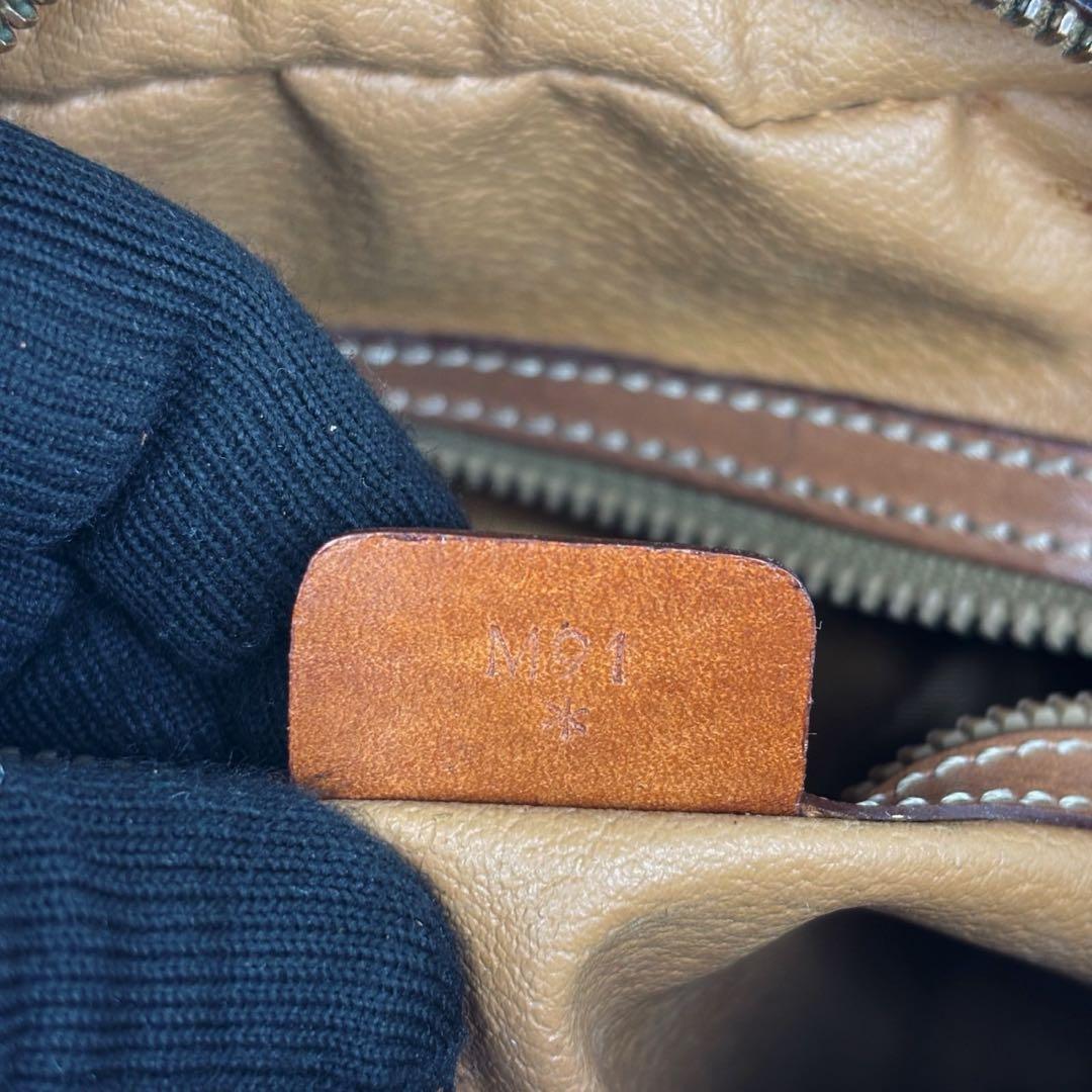 極美品　CELINE セリーヌ　ショルダーバッグ　M08