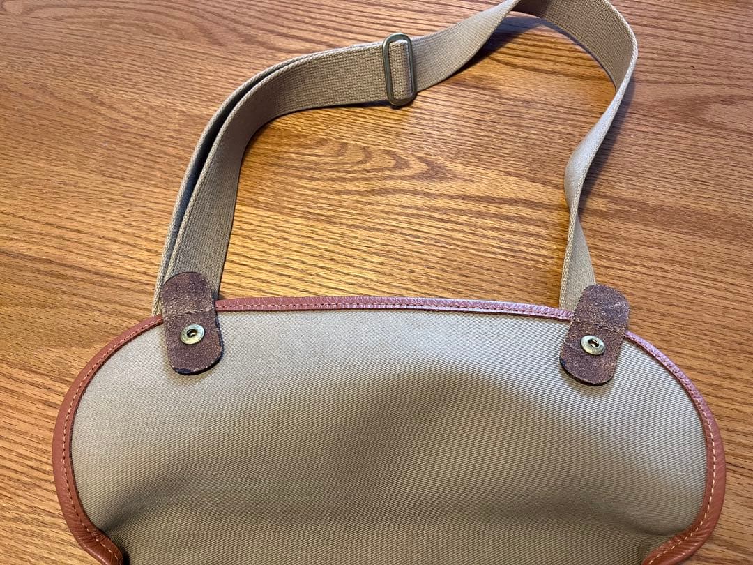 ブレディ　ショルダーバッグ