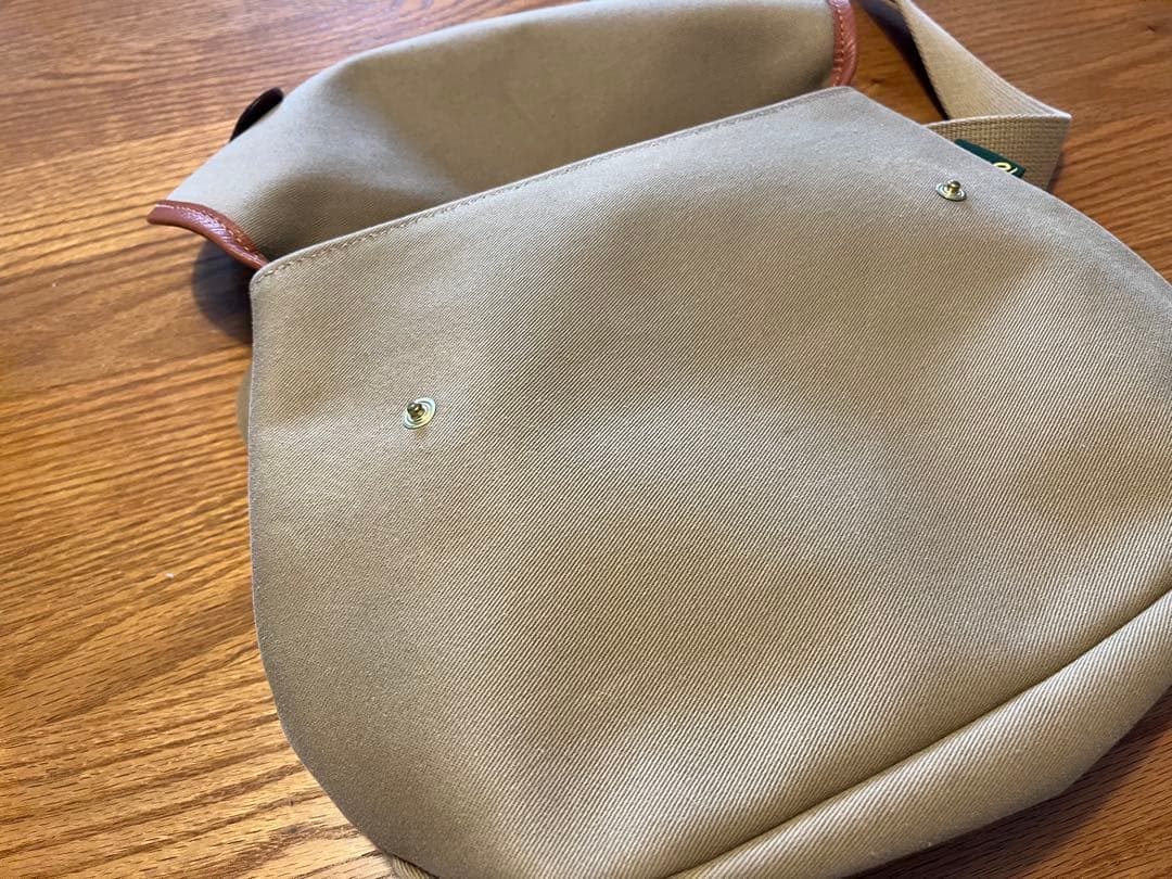 ブレディ　ショルダーバッグ