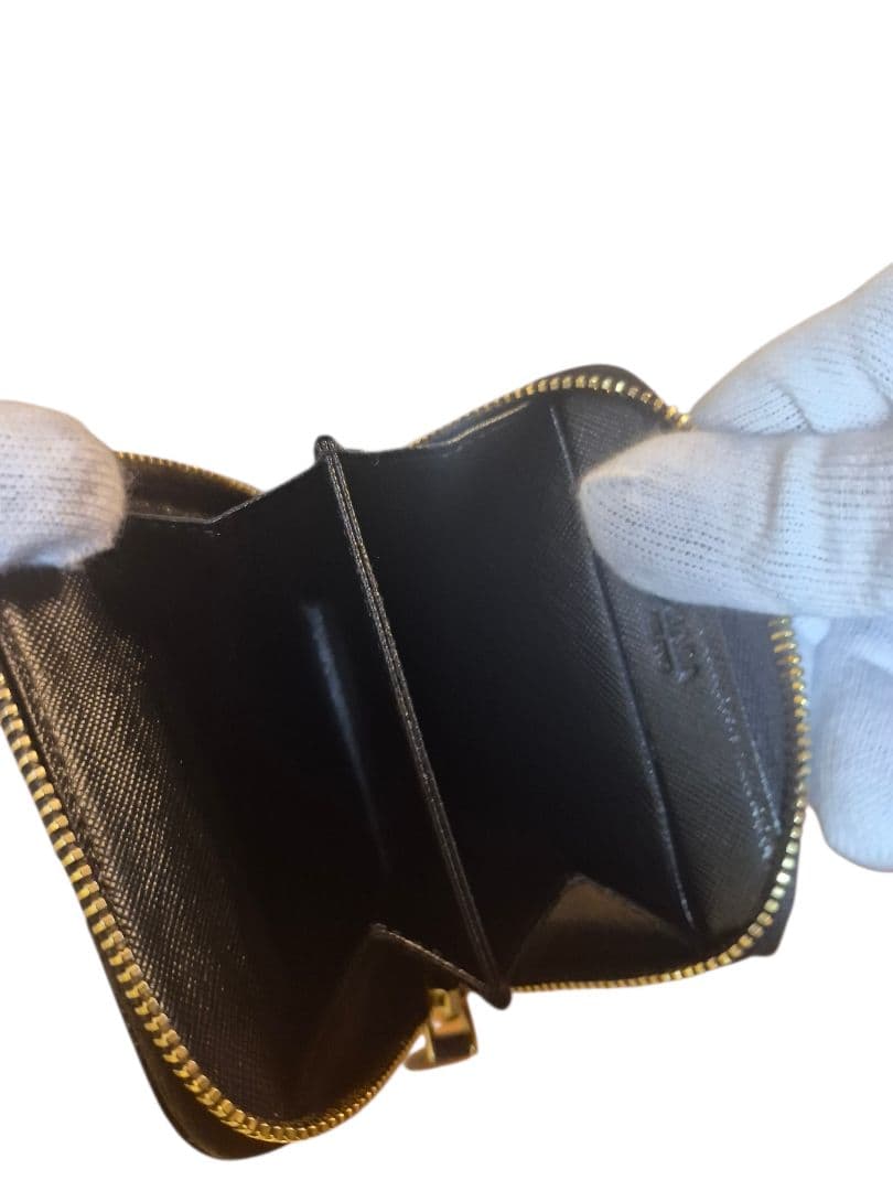 ＰＲＡＤＡ　プラダ　ケース　ラウンドファスナー　ブラック革