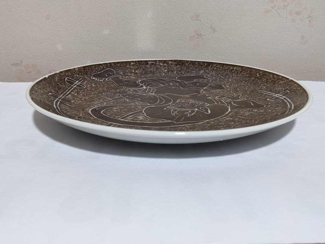 ⭐九谷焼 鉄銹掻落し風神図飾り皿 吸坂手 明治時代 掻き落し骨董品レア物飾り