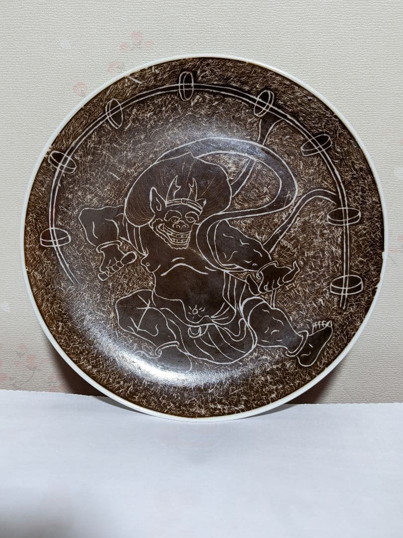 ⭐九谷焼 鉄銹掻落し風神図飾り皿 吸坂手 明治時代 掻き落し骨董品レア物飾り
