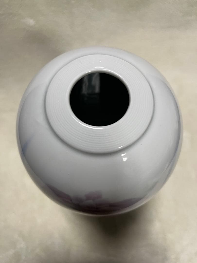 【宮内庁御用達 深川製磁】 《花瓶 官窯染付 菖蒲》 花入 花生 置物 深川製磁