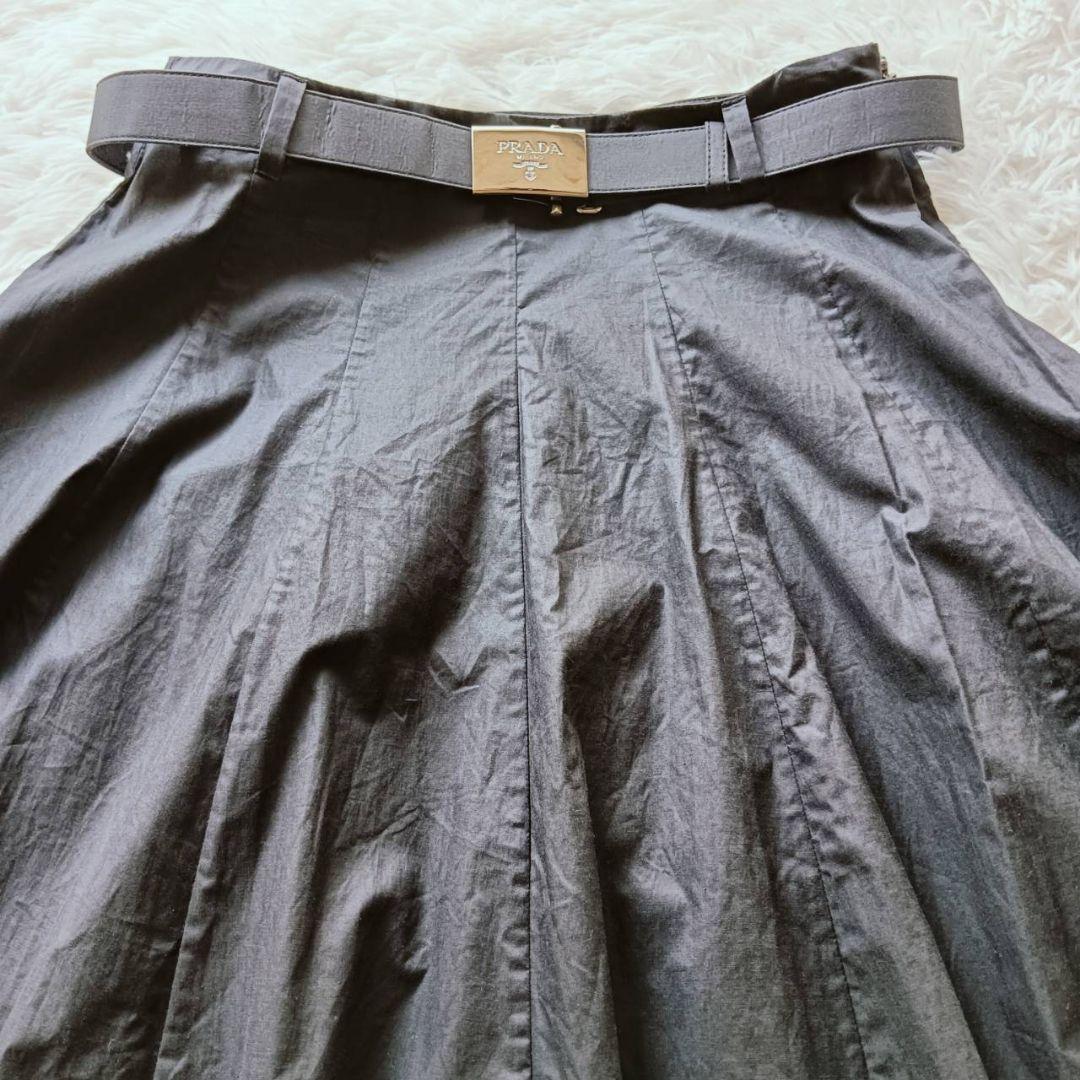 プラダ ロゴ刻印バックルベルト付き フレアスカート Aライン 42