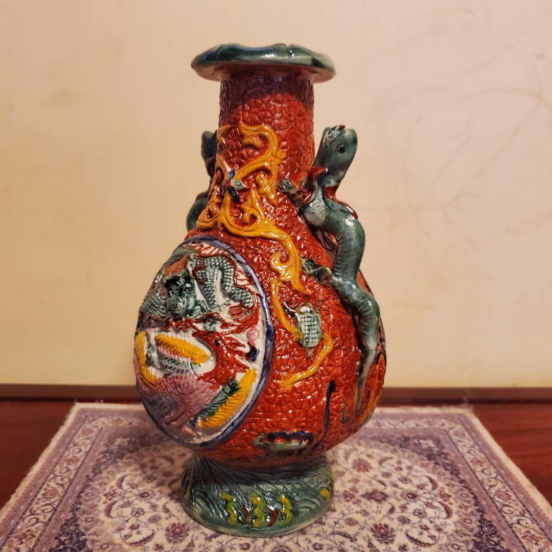 中国古玩　大清乾隆年製　紅釉龍鳳文様　花瓶