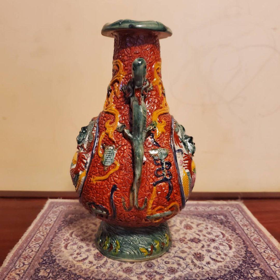 中国古玩　大清乾隆年製　紅釉龍鳳文様　花瓶