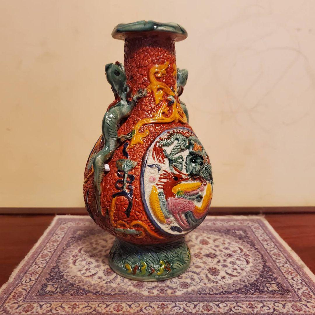 中国古玩　大清乾隆年製　紅釉龍鳳文様　花瓶