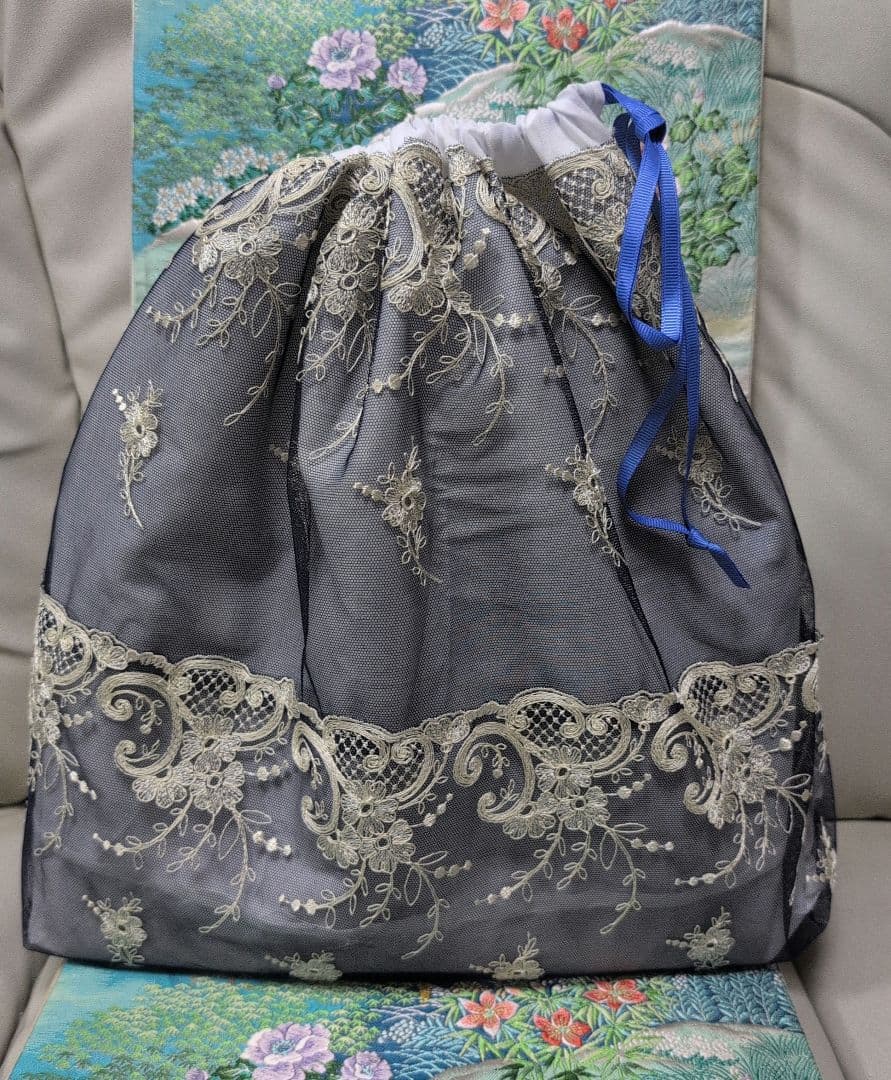 利休バック　和装用バッグ 上品　結婚式　黒　大きめ　正絹　美品