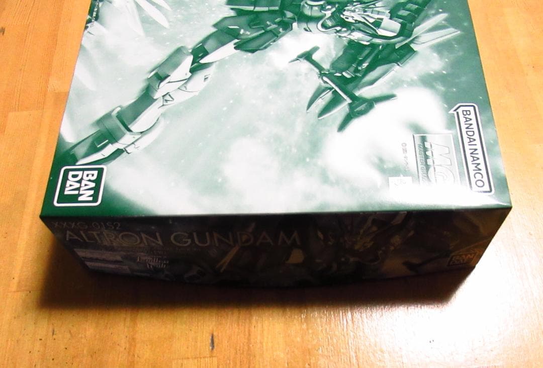 【新品・未組立】1/100 MG アルトロンガンダム