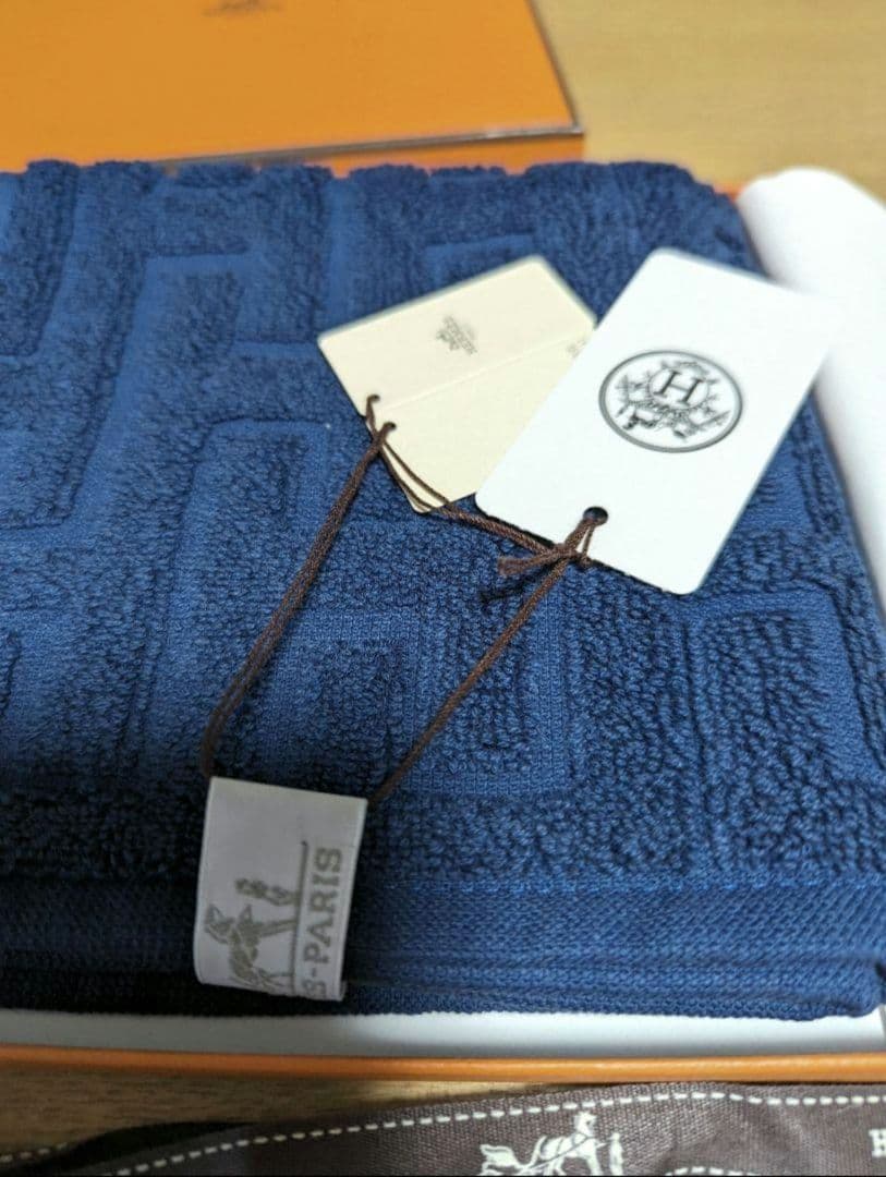 プレゼント最適♦即発注♦エルメス 定番カレ・タオル 《ステアーズ》