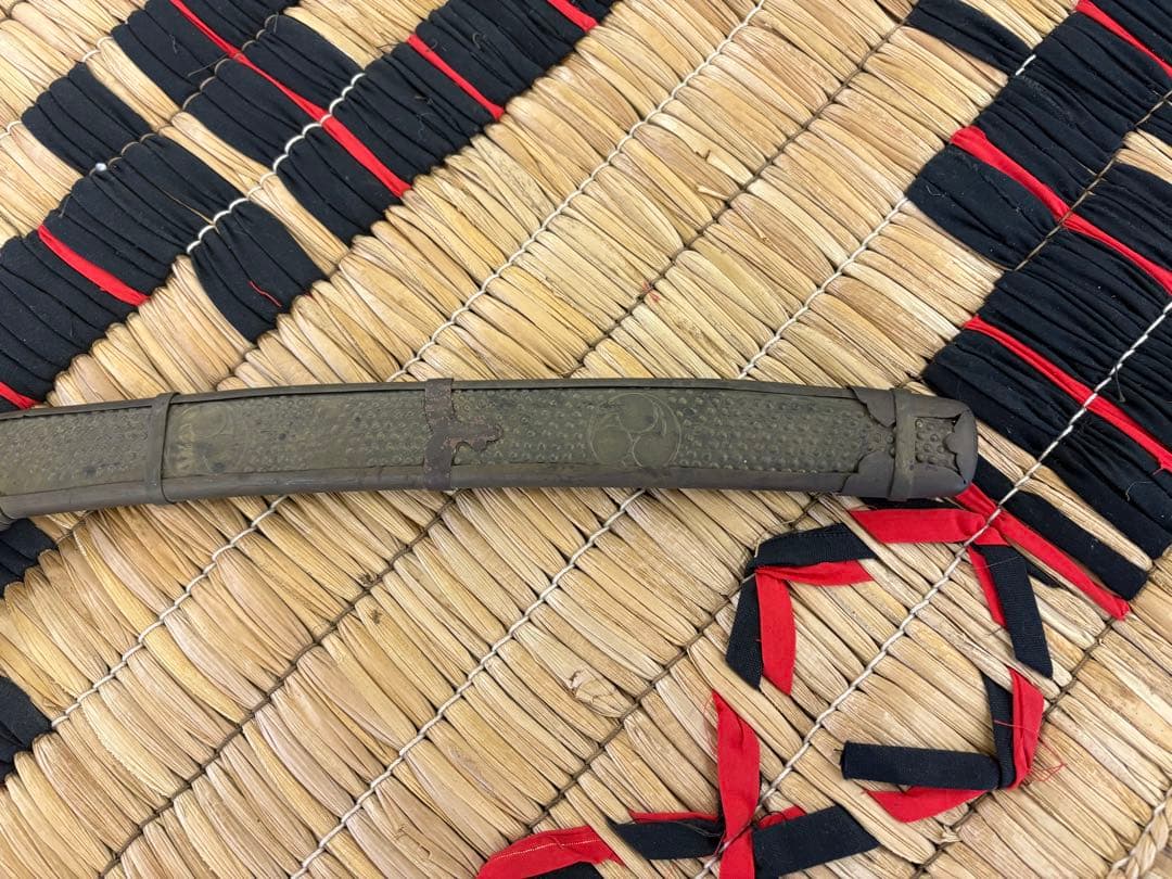 アイヌ　タンネプイコロ　覆輪太刀　刀装具　太刀拵　イコロ　エムシ　三ツ巴紋　竹光