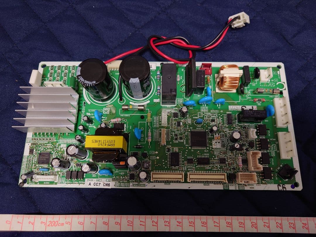 R-C5700 日立 冷蔵庫 制御基板 エラー 点滅 4回 12回 14回 基盤