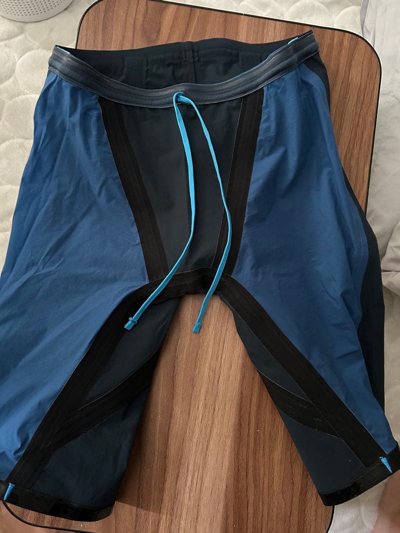 ARENA 競泳水着ULTIMATE AQUAFORCE STORM Sサイズ