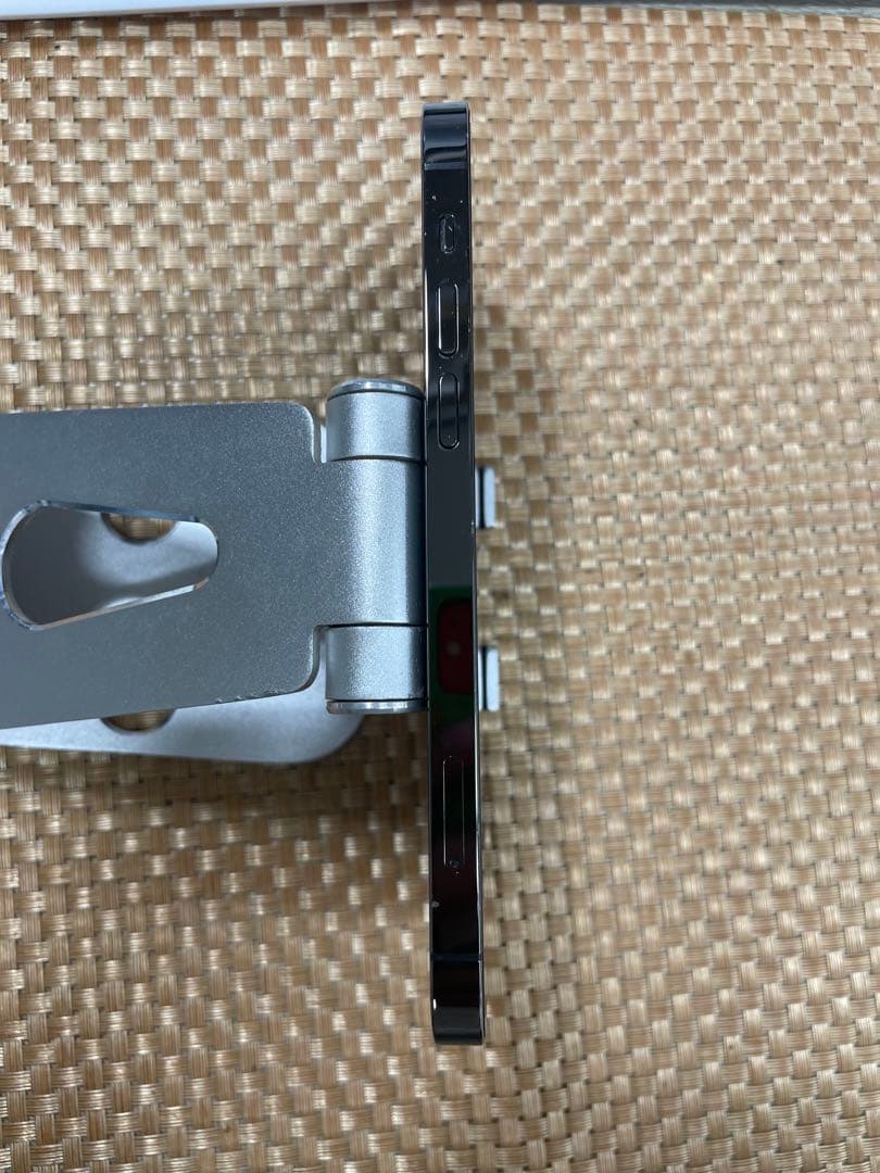 iPhone 12 Pro 128 GB グラファイトSIMフリー【8204】