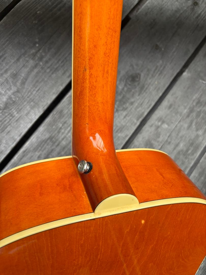 Epiphone アコースティックギター DOVE ハードケース付き