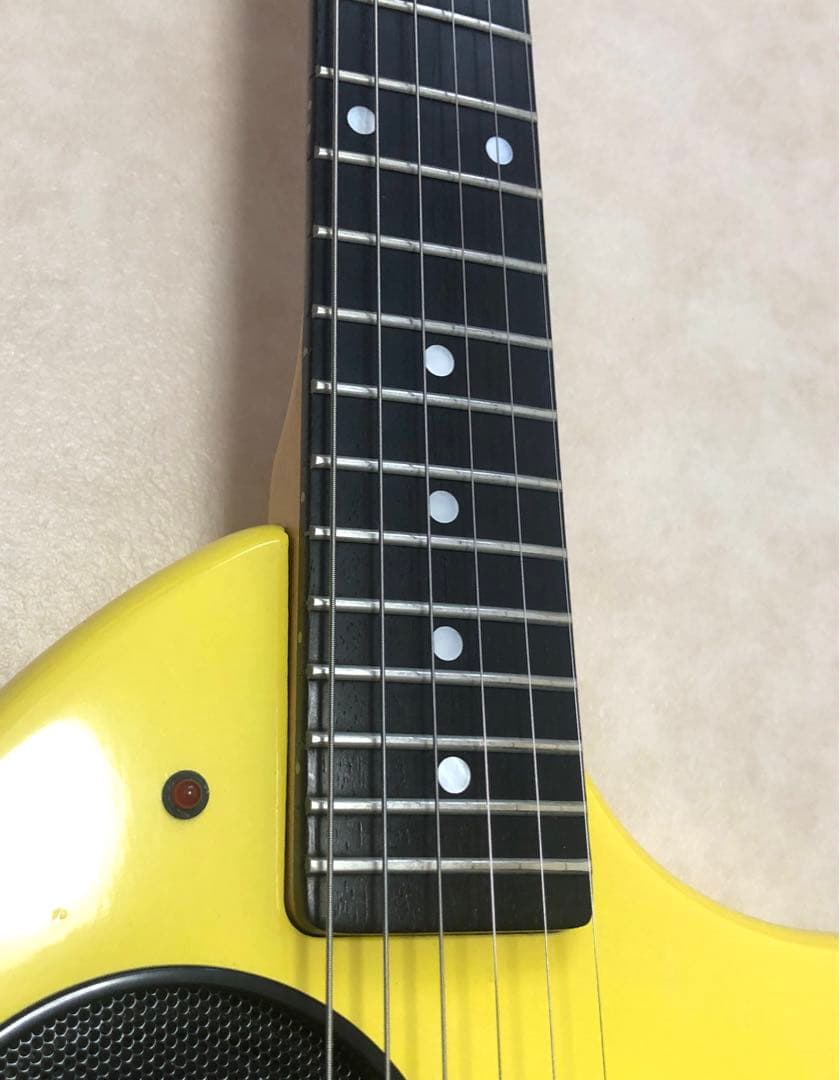 【美品】ZO-3 イエロー アンプ内蔵ミニギター ヘッドフォン端子付