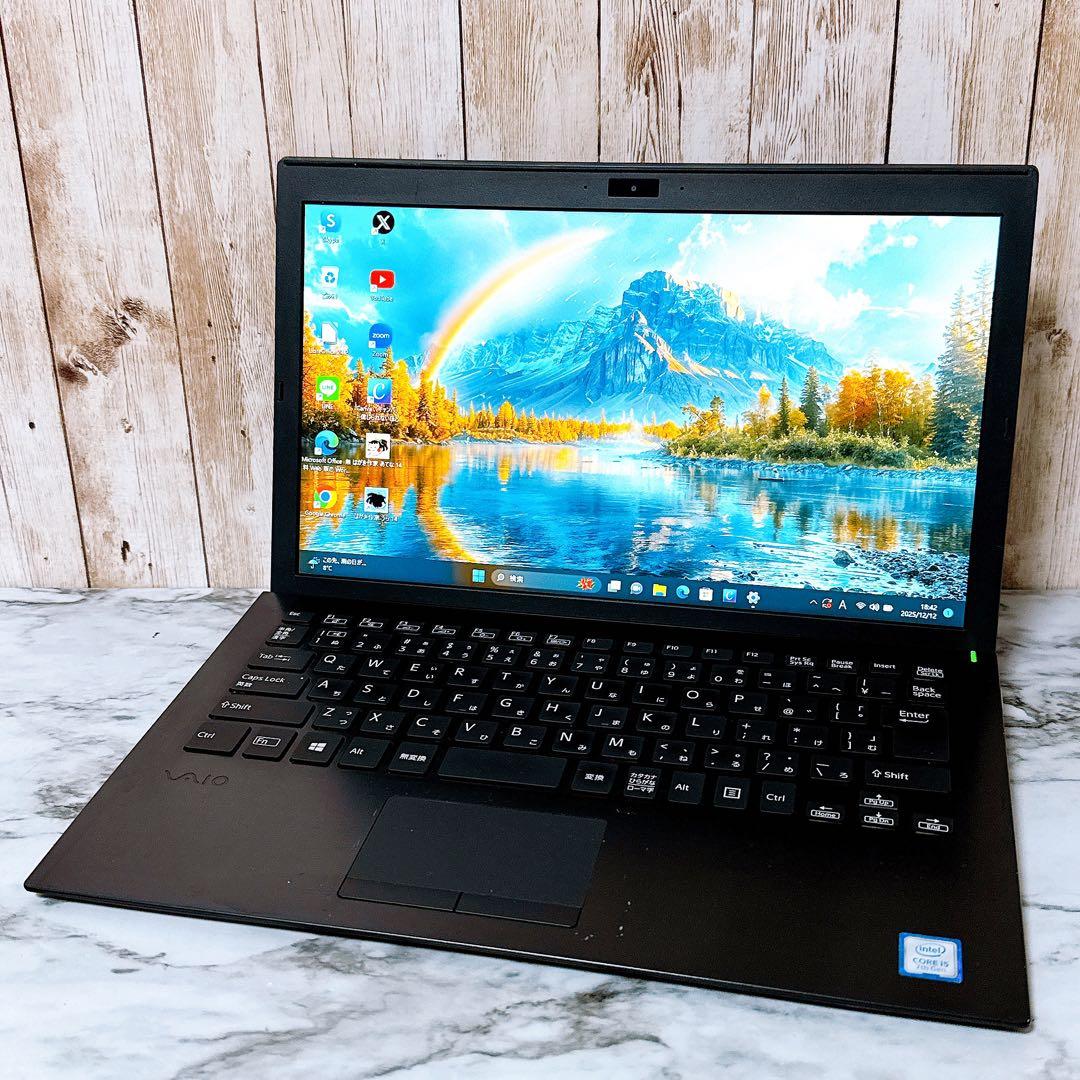 高性能i5＆爆速SSD/メモリ8GB✨カメラ付き すぐ使える 薄型軽量パソコン