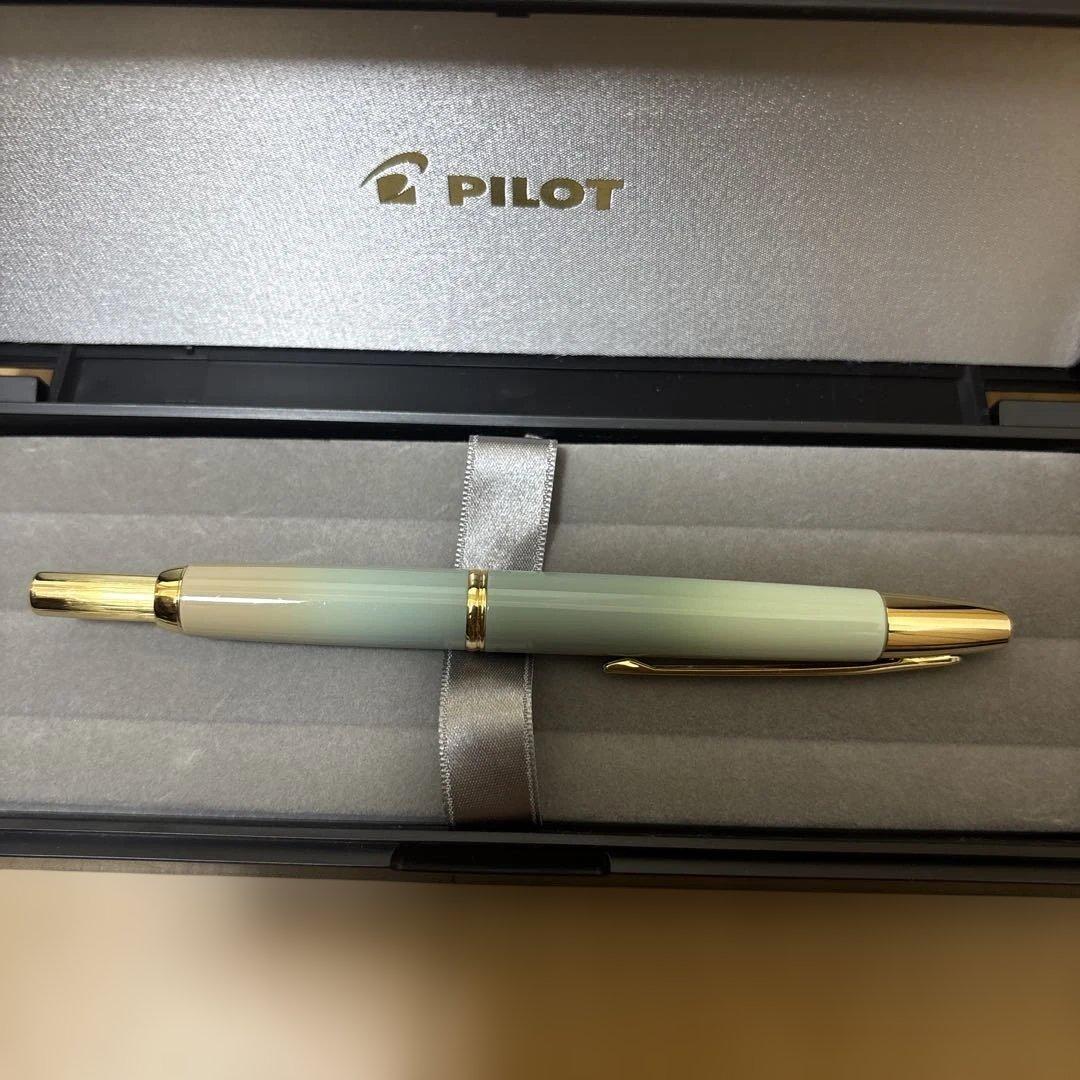 PILOTキャップレスデシモ 東川崎ハーバーミント　ゴールド　EF
