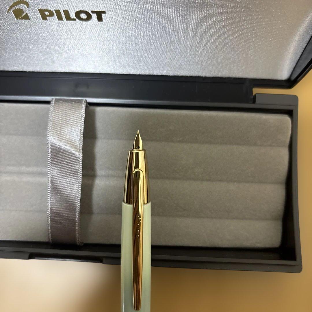 PILOTキャップレスデシモ 東川崎ハーバーミント　ゴールド　EF