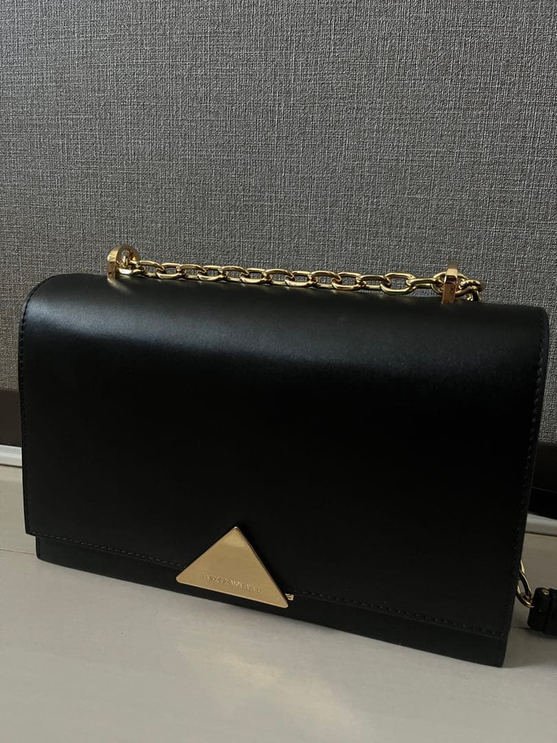 【新品未使用正規品】エンポリオアルマーニ ショルダーバッグ 黒