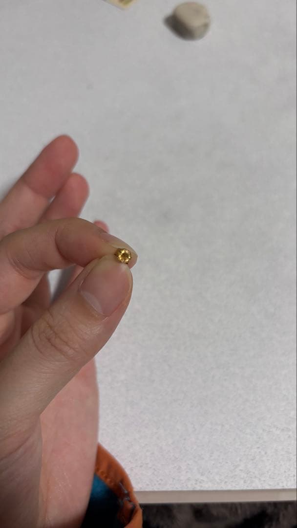 【未使用】ete 三角形スタッドピアス サファイアストーン