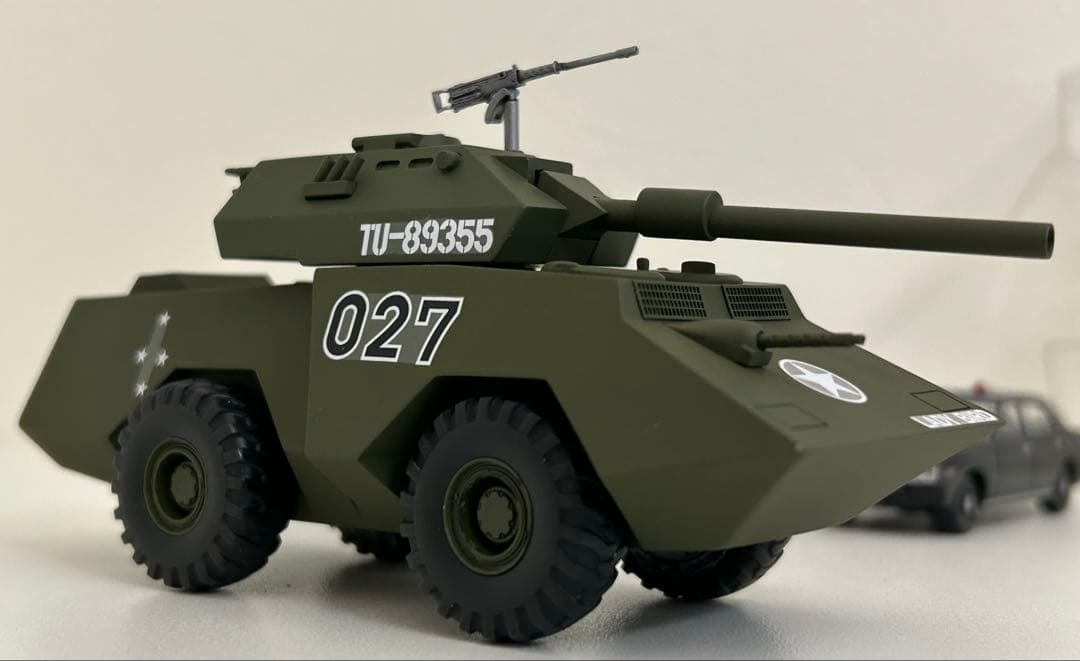 トミカリミテッドヴィンテージ 西部警察 多目的装甲車 覆面パトカー3台付セット