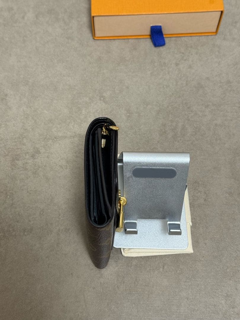 ルイヴィトン ポルトフォイユ フラワー コンパクト M62578