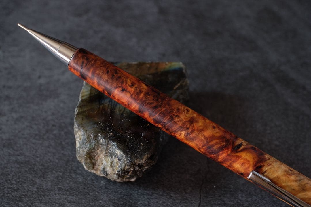 PG5木軸カスタム0168　高村杢工房 製図用シャープペンシル　花梨瘤極上の紅白