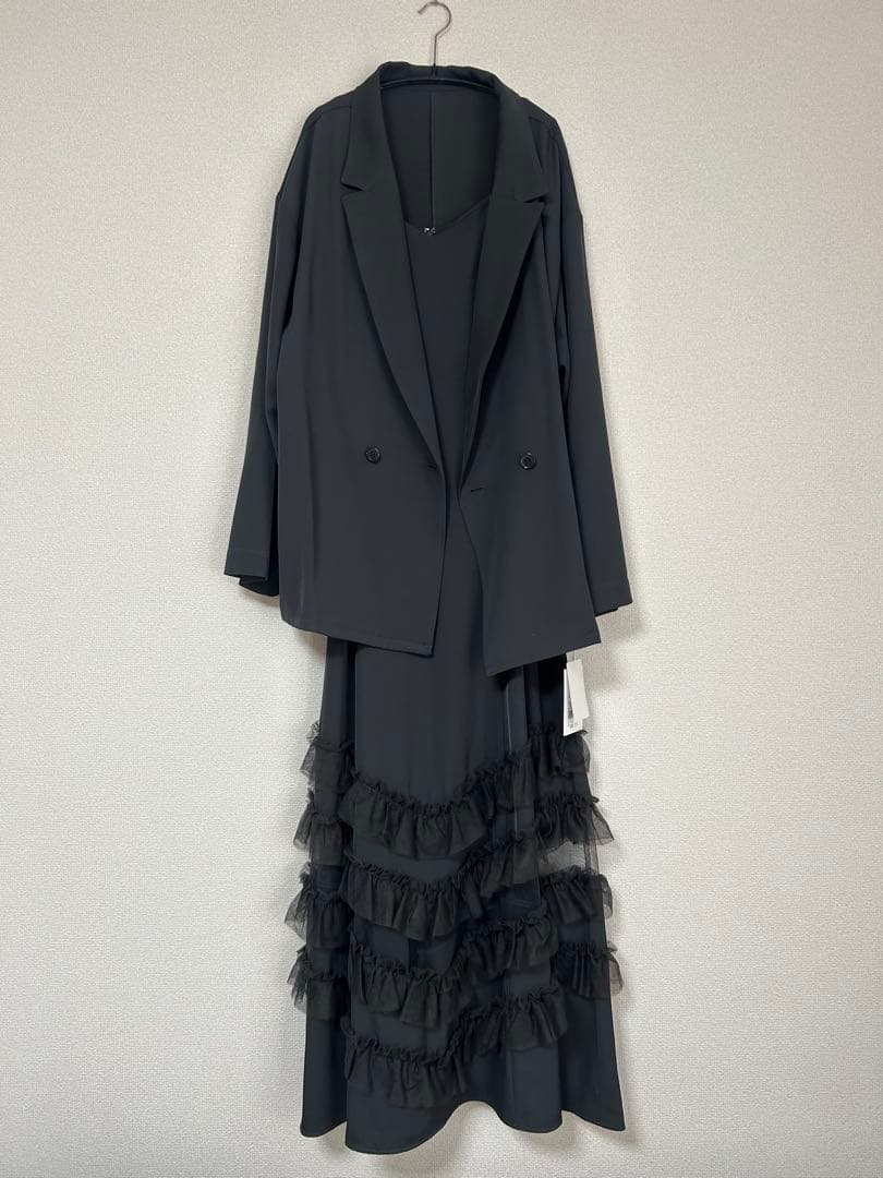 新品✨ エト．ユニヴェール　トランスペアレントヘムセットアップドレス　黒　L