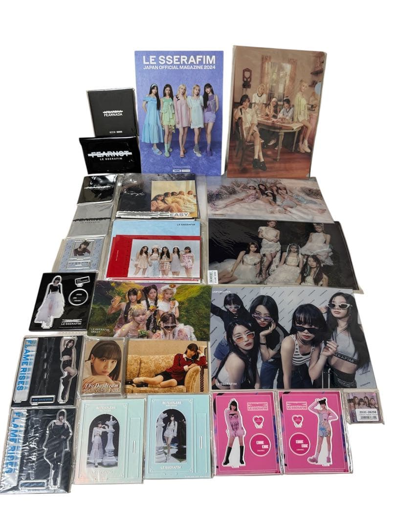 LE SSERAFIM グッズ まとめ売り
