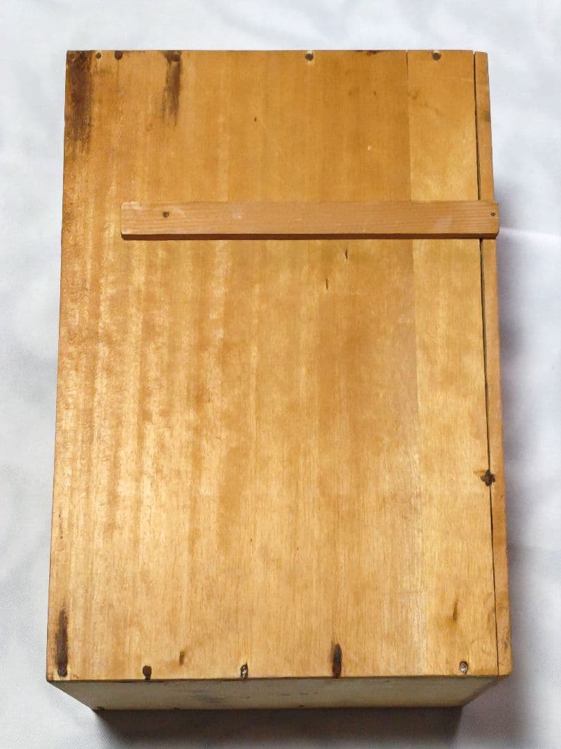 黒赤漆塗り　縁取り金色　2段重箱✕2　木箱入り　天然木