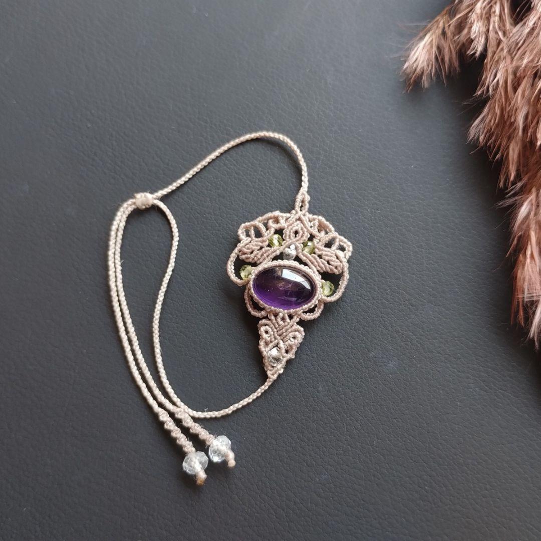 【まつこ】ルチルクォーツ＆アイオライトのマクラメ編みネックレス他