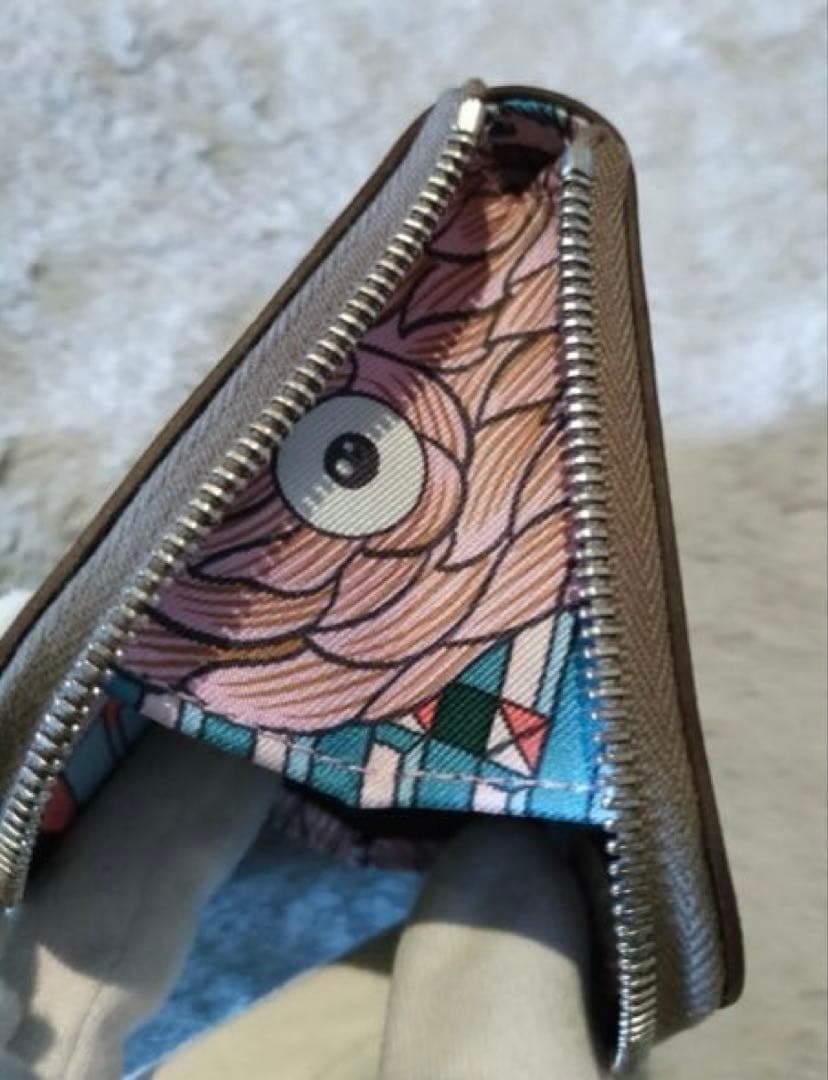 HERMES　エルメス　エトゥープ　アニマポリス　シルクインケース