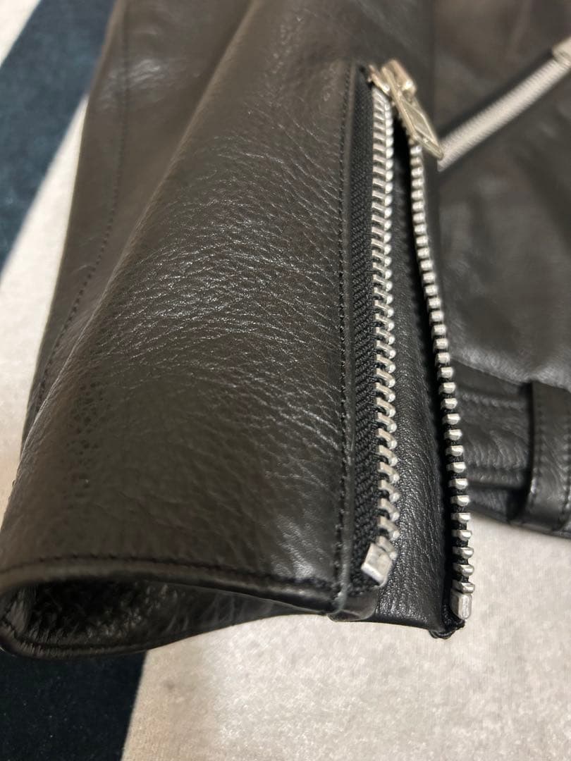 K*様 最終値下げ中！VIBECA VaLLet 牛革 シングルライダース