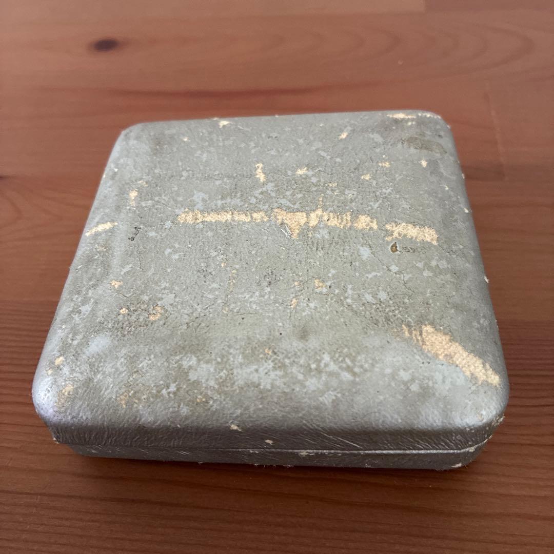 明治百年記念御尊像牌 芸術院会員 清水多嘉示作 純銀メダル