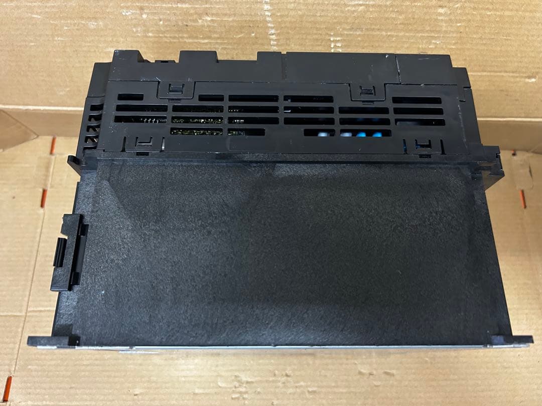 富士電機 FRN7.5E1S-4JCPB 400V 7.5KWインバータ