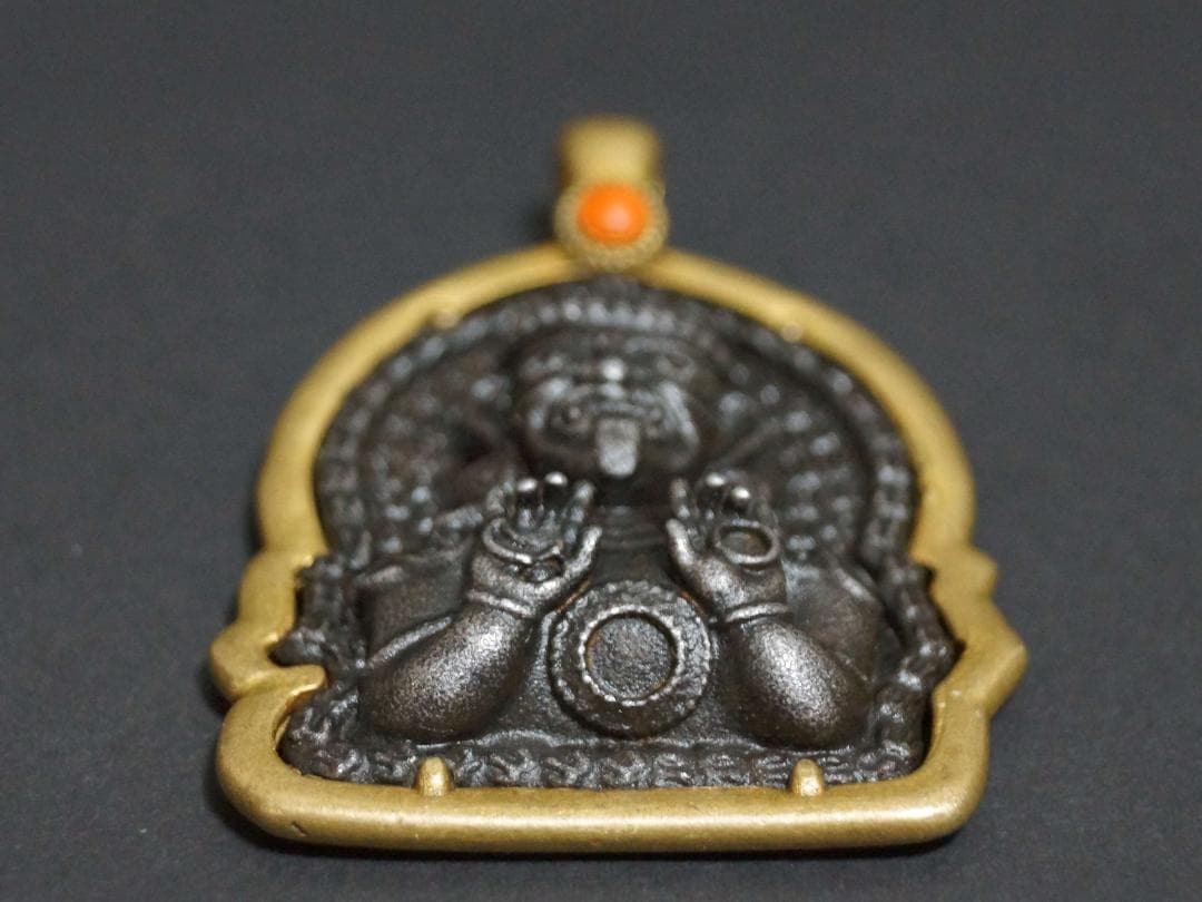 チベットトクチャ(Thogchags) 銅地天鉄 女神ザキラム 隕鉄根付 お守り