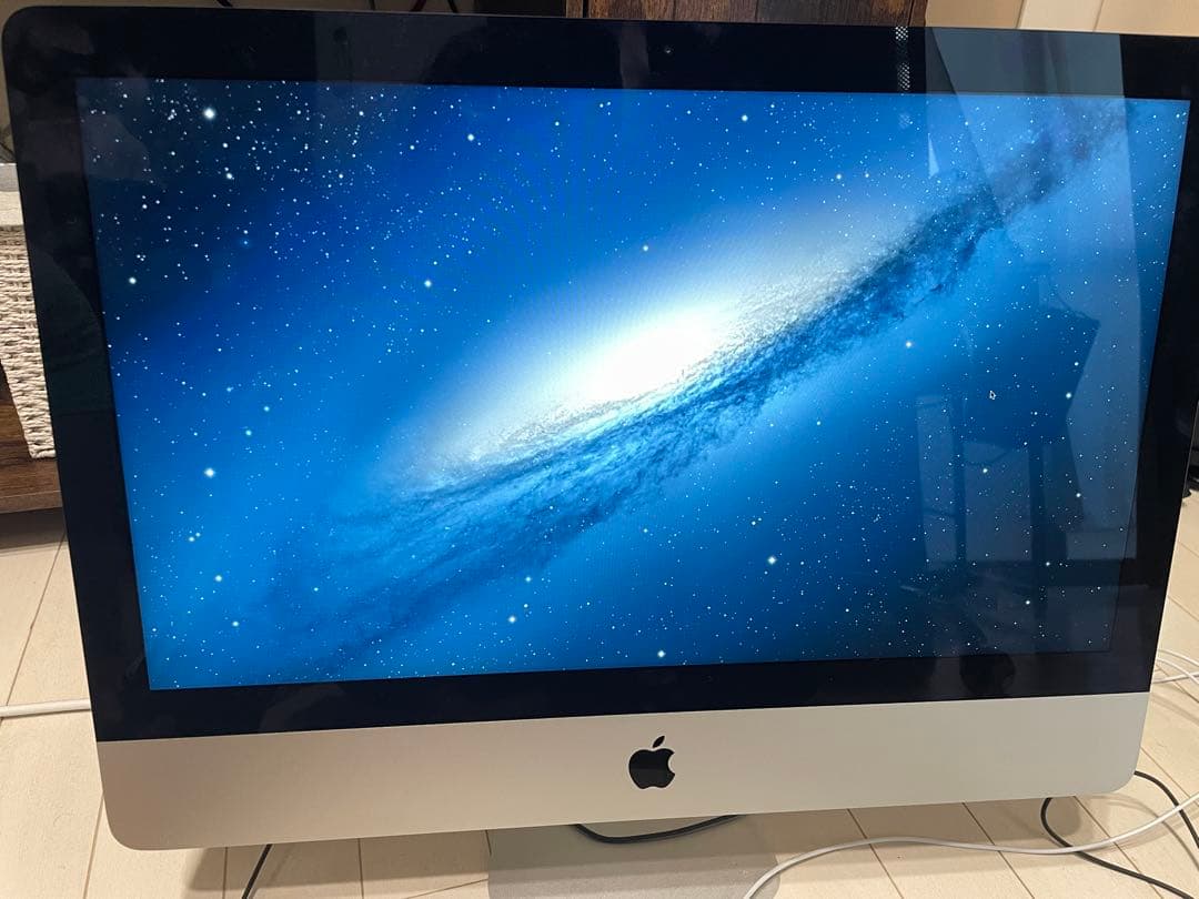 Apple iMac 21.5インチ デスクトップPC