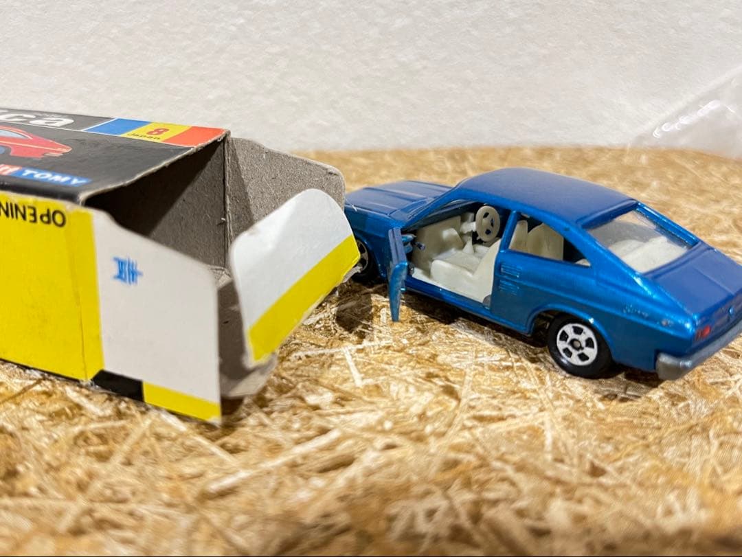 トミカ 日本製 黒箱 8-1-2 サニー 1200GX クーペ 1A