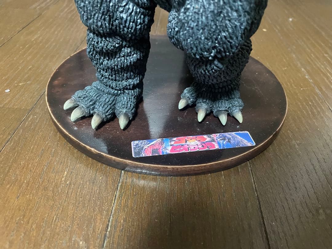 ゴジラ（1989）　レジン製　フィギュア 約20cm木製台座付き