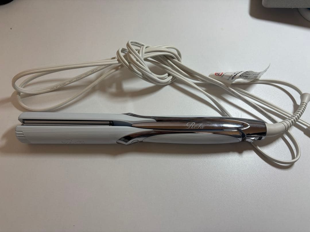 リファ　Refa ストレートアイロン