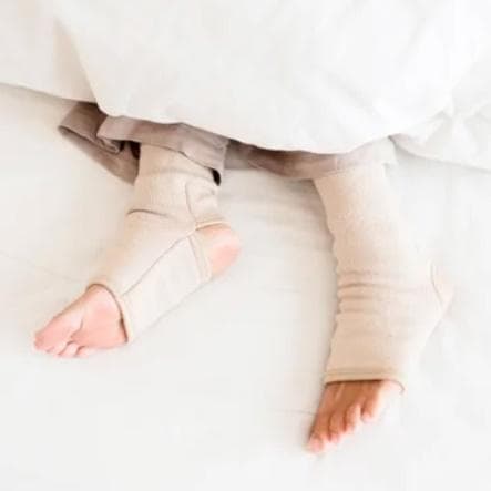 めくれるミッフィーのカシャカシャ布おもちゃ：縦15㎝×横15㎝×厚み5mm程