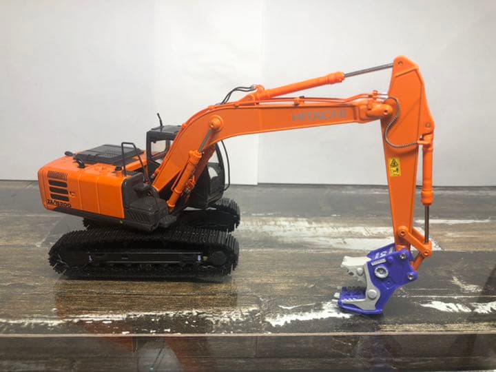 HITACHI ZAXIS 200 ユンボ ショベルカー　カスタム　小割り