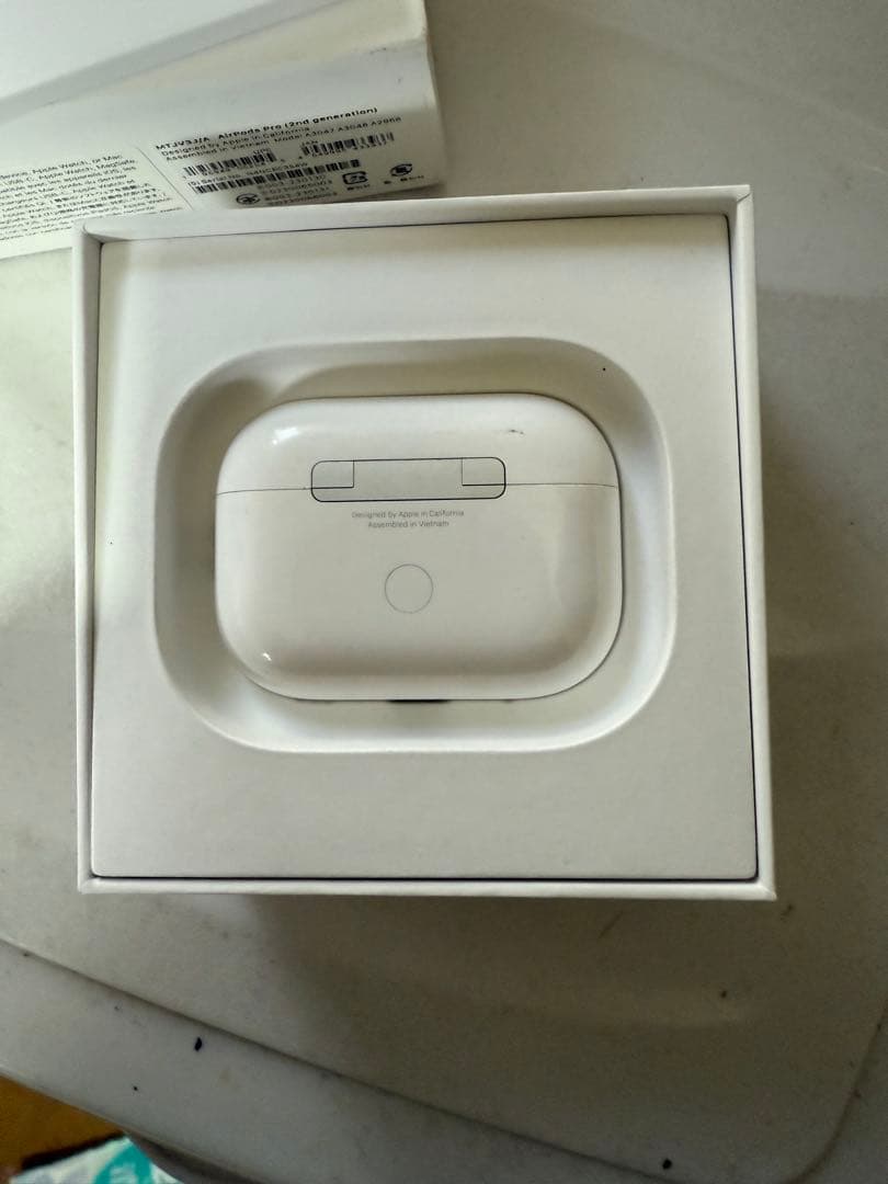 AirPods 本体 ホワイト 充電ケース付き