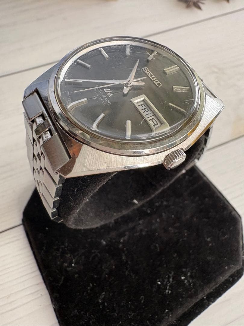 SEIKO ロードマチック 黒文字盤 ビンテージ自動巻き時計 動作品 (レ55)