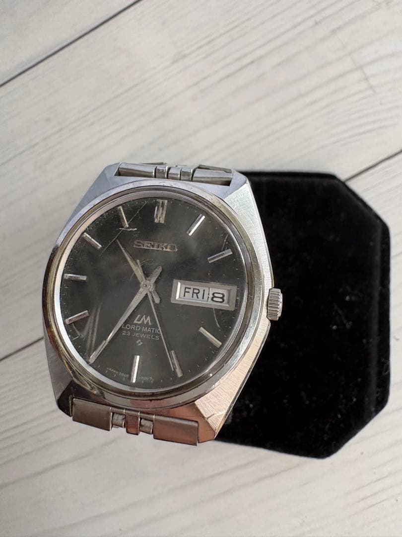 SEIKO ロードマチック 黒文字盤 ビンテージ自動巻き時計 動作品 (レ55)